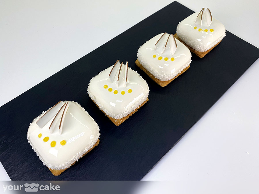 Mini tartas mousse de coco y piña caramelizada - Foto Mini 3